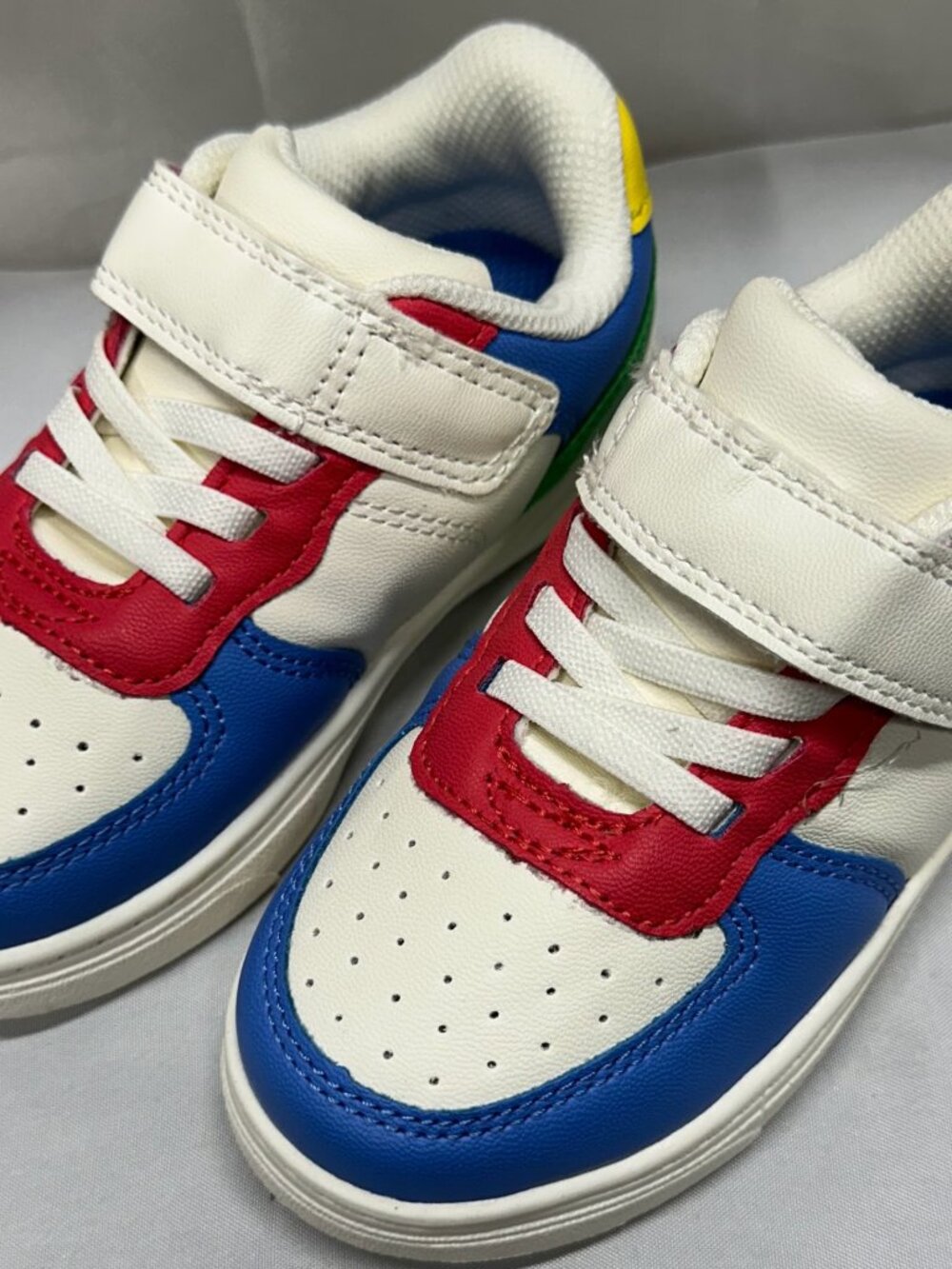 Cat & Jack Toddler Boys Kids Sneakers Size 9 Colorblock Red Blue Yellow Green